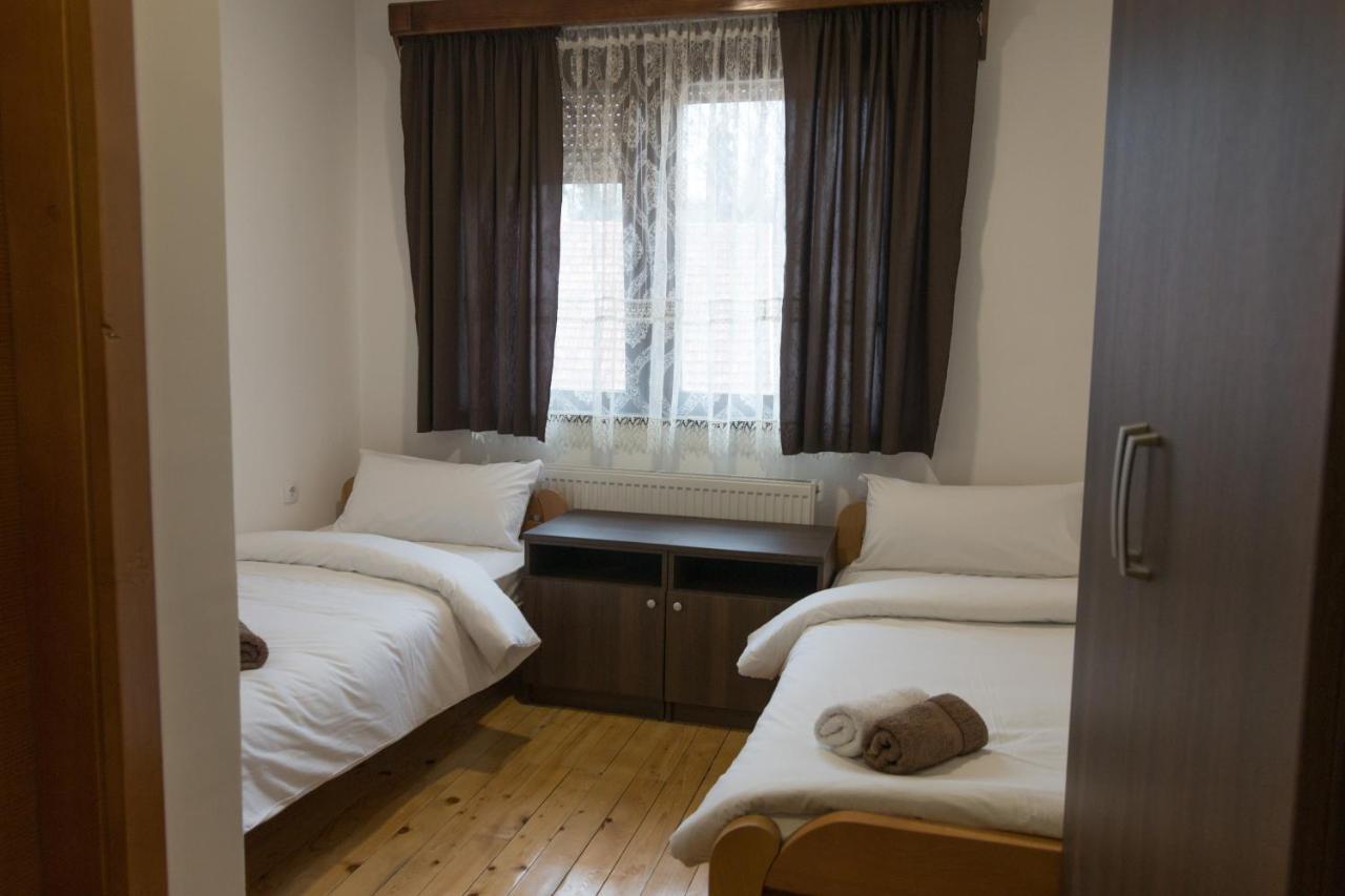 Aparthotel Viktorijini Konaci Kremna Exteriér fotografie
