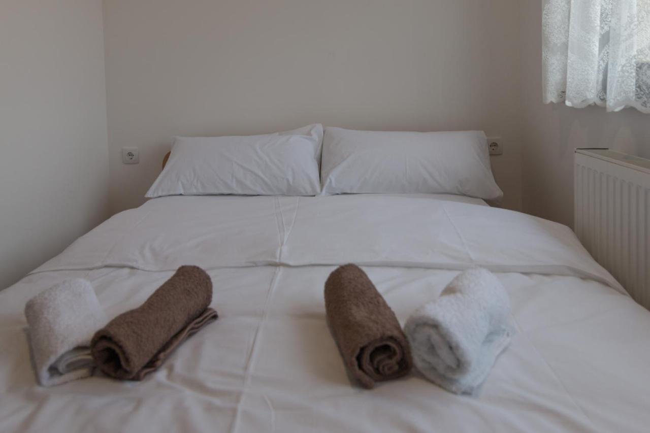 Aparthotel Viktorijini Konaci Kremna Exteriér fotografie
