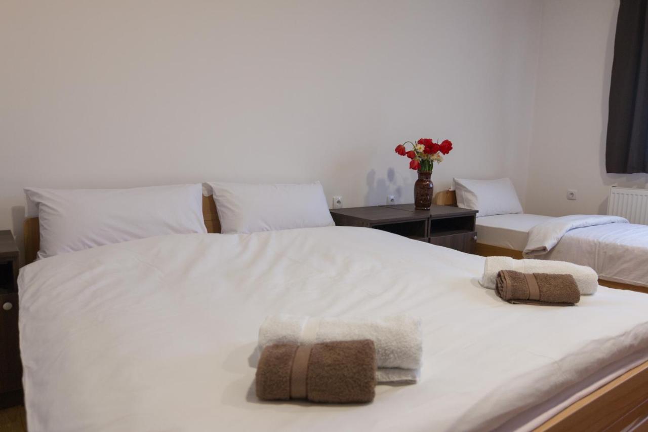 Aparthotel Viktorijini Konaci Kremna Exteriér fotografie