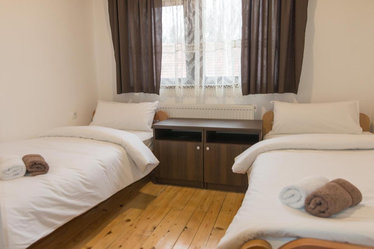 Aparthotel Viktorijini Konaci Kremna Exteriér fotografie
