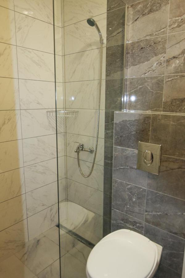 Aparthotel Viktorijini Konaci Kremna Exteriér fotografie