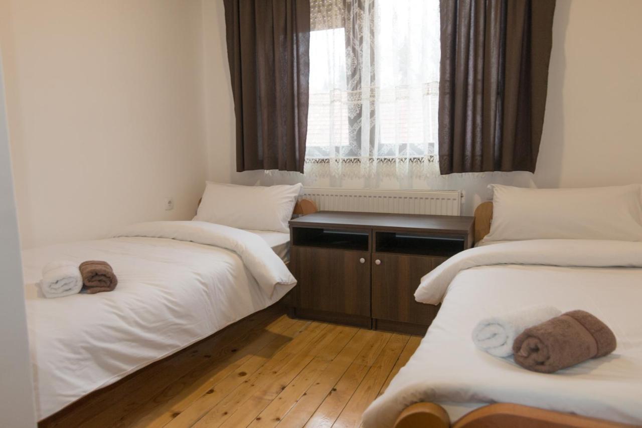Aparthotel Viktorijini Konaci Kremna Exteriér fotografie